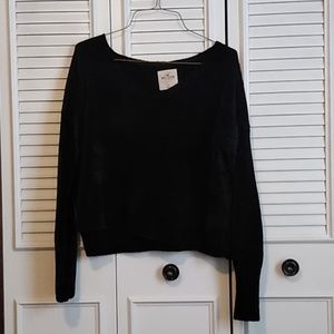 black Hollister sweater
